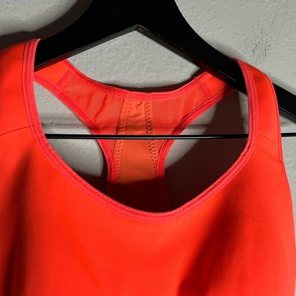 Athleta Hustle Racerback Sports Bra Size 32D/DD - Picture 6 of 10